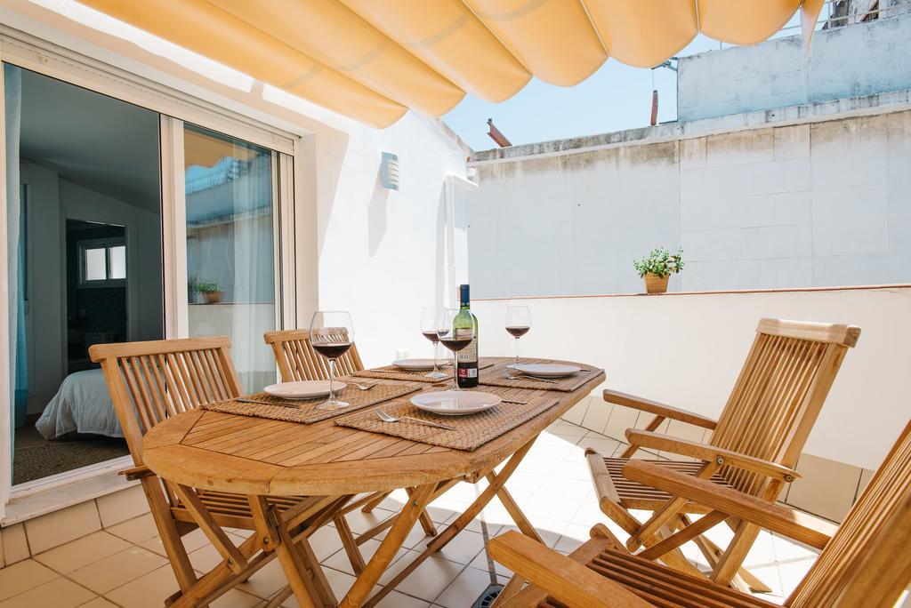 Hostly Acetres 2a-penthouse In Center-fibre-parking Opt Apartment *